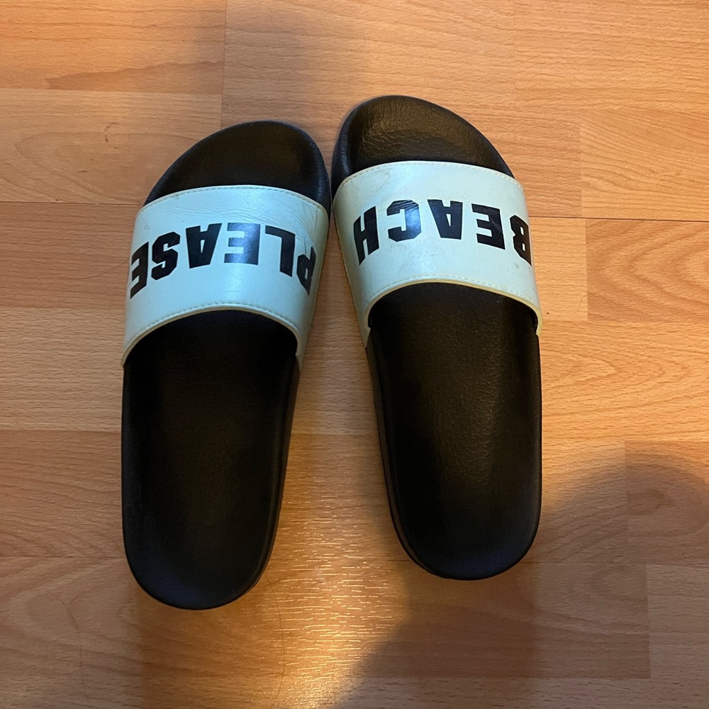 BEACH PLEASE sandals